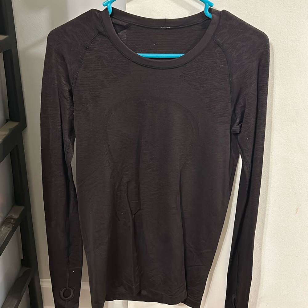 Lululemon Maroon Floral Swiftly 8